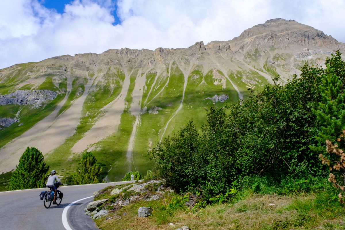 bicycle touring switzerland