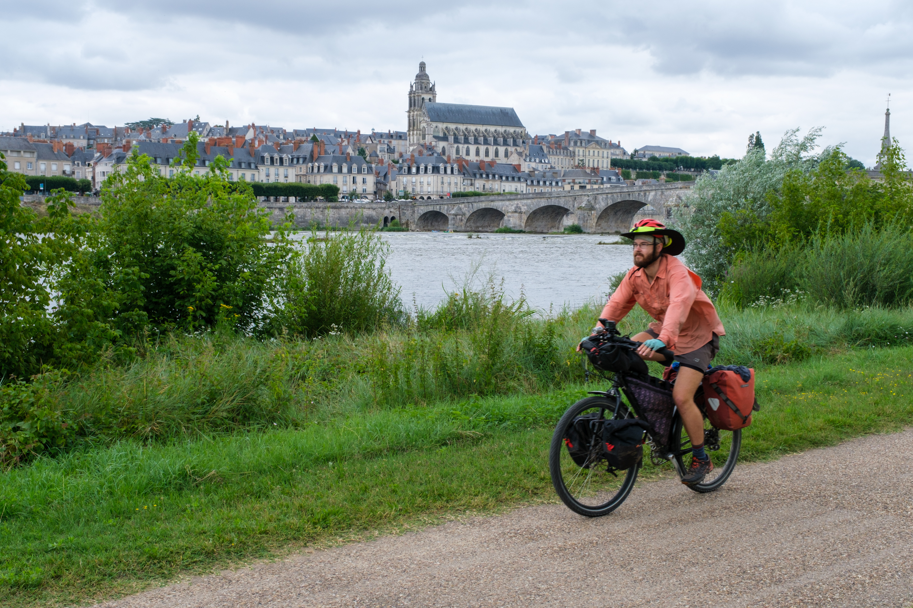 bicycle touring in blois