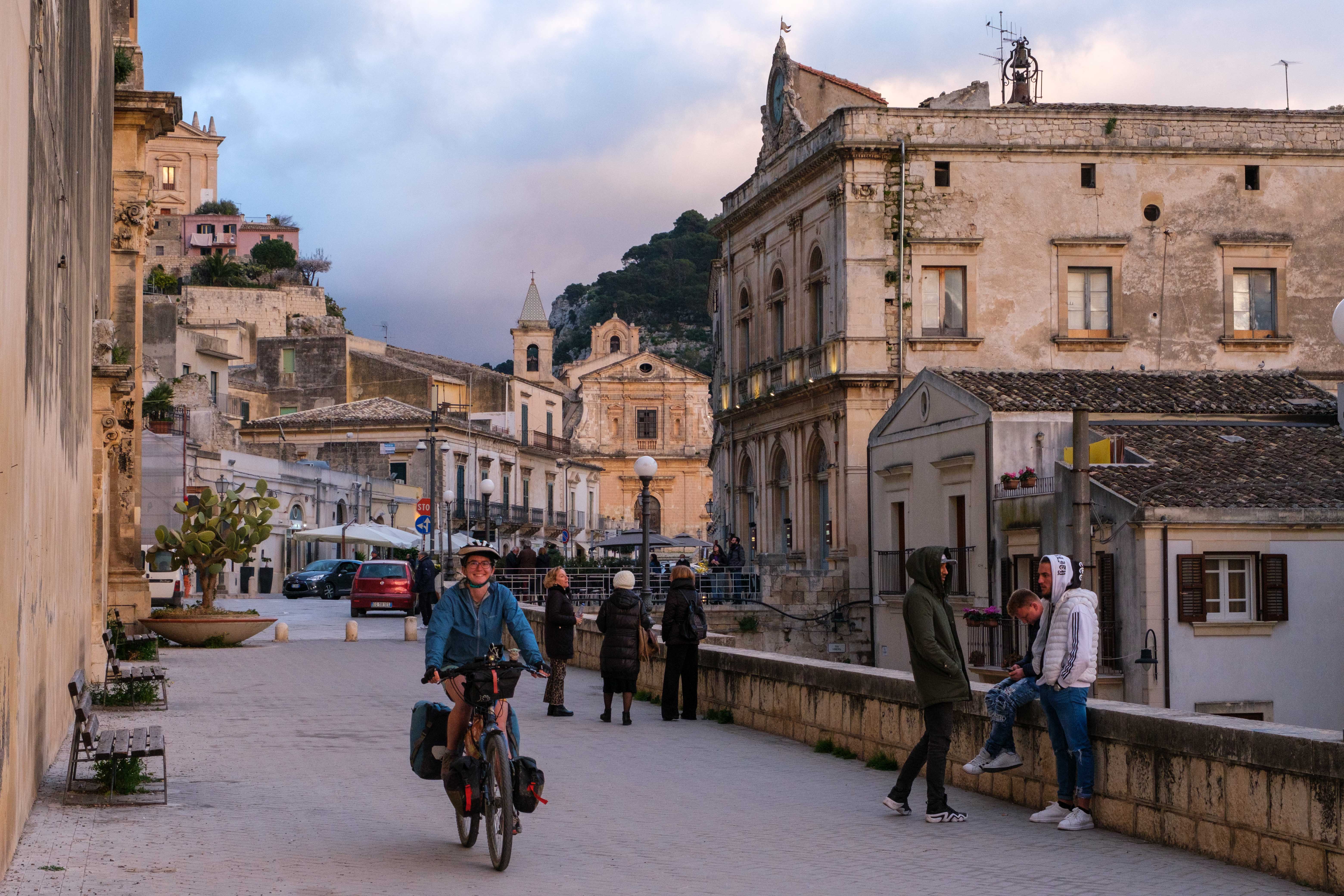 bicycle touring scicli