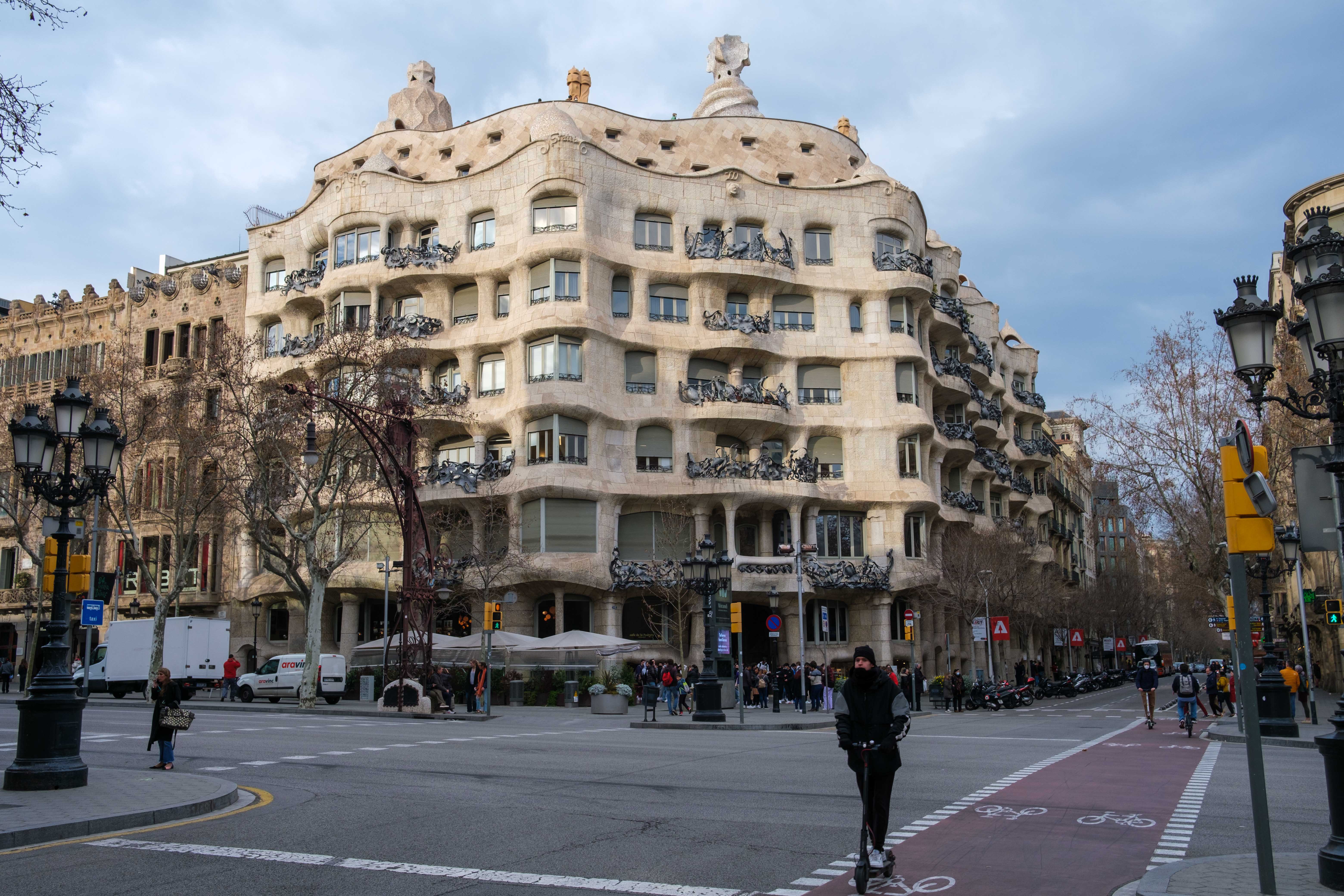 gaudi apartment building barcelona