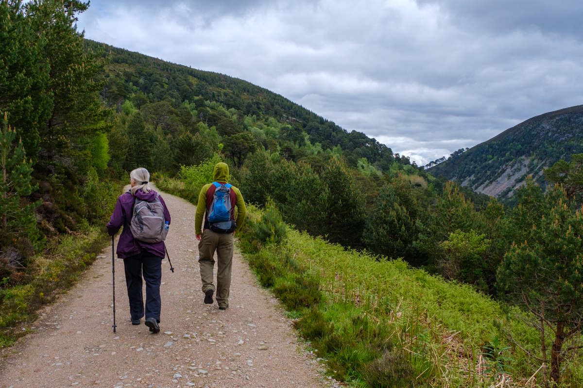 hiking in cairngorms national park
