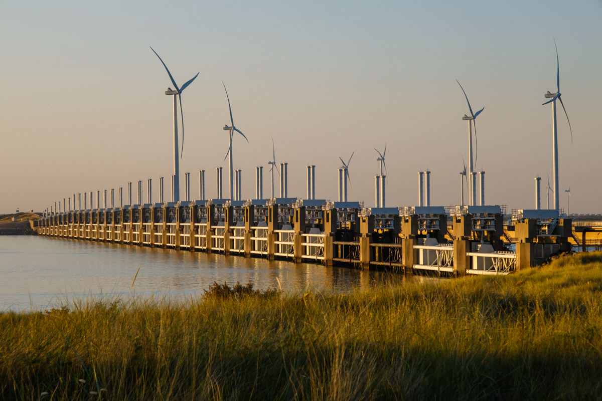 netherlands storm surge barrier
