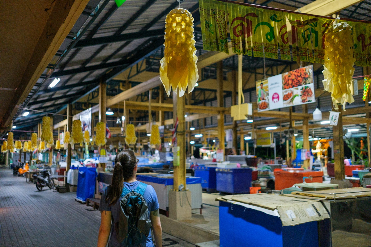 market in phetchaburi
